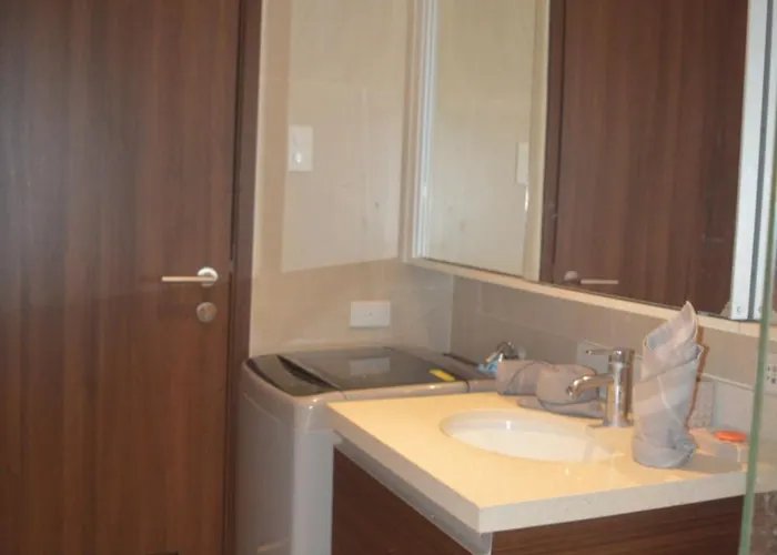 Tambuli Seaside Living Tower F, Unit J Level 15